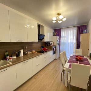 2-к. квартира, 60 м², 3/21 эт.