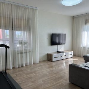 2-к. квартира, 63 м², 2/9 эт.