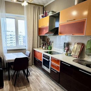 4-к. квартира, 84 м², 9/10 эт.