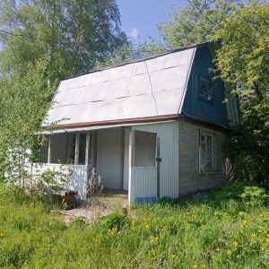 дом 2 этажа + участок